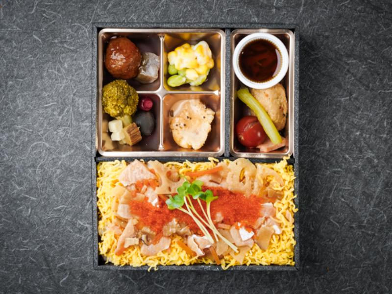 彩りおかずと薫香ちらし宝石弁当