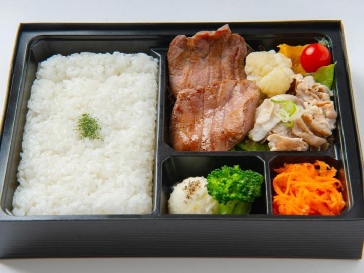 牛たん・豚しゃぶ弁当