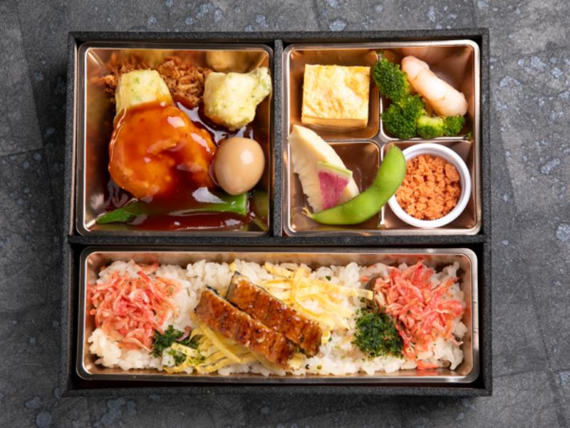 炎の燃えるような海老チリとうなぎ御膳