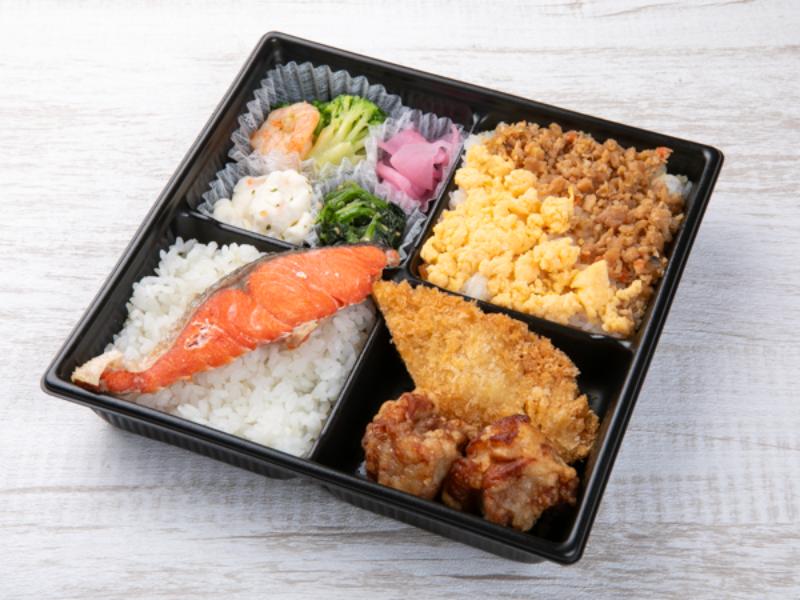 【ボリューム弁当】鮭＆ヒレカツ＆海老とブロッコリー炒め