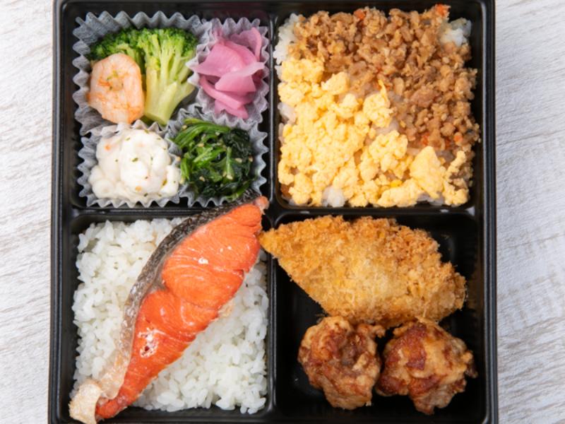 【ボリューム弁当】鮭＆ヒレカツ＆海老とブロッコリー炒め