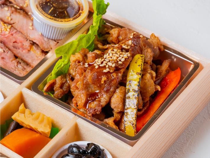 焼肉とステーキ鯛めし極上錦御膳