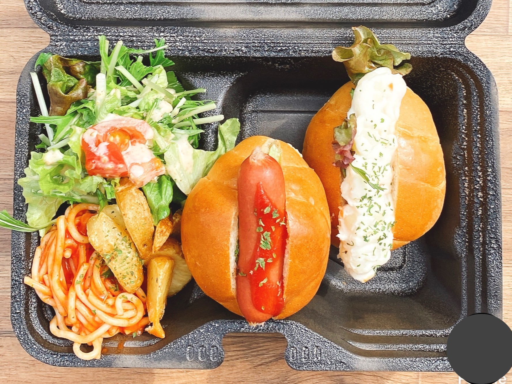 【サンドとサラダ】ホットドッグとポテサラのサラダボックス