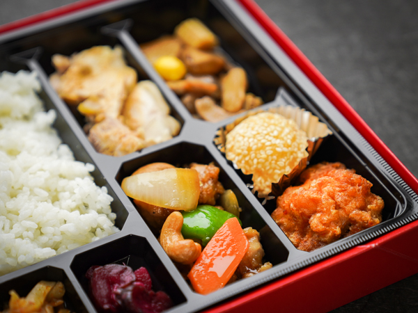 贅沢 中華幕の内弁当E