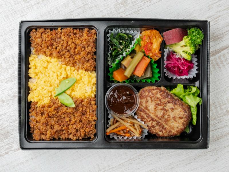 【そぼろ弁当】ハンバーグ