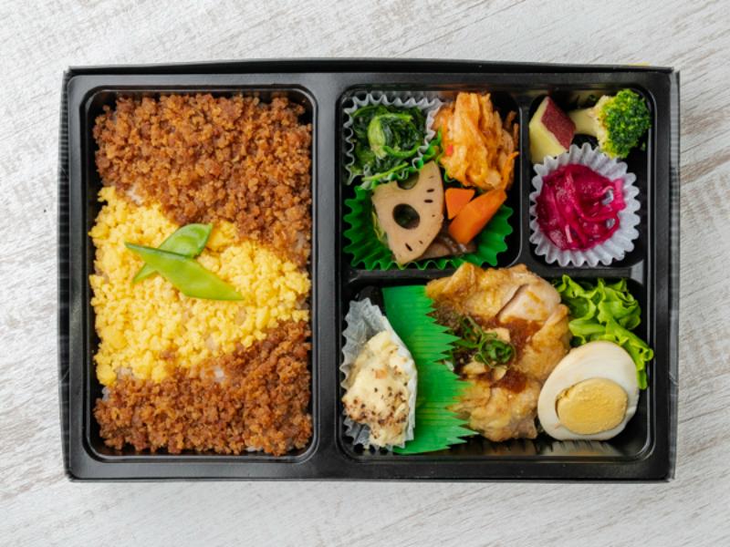 【そぼろ弁当】グリルチキン