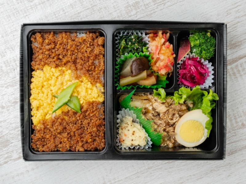 【そぼろ弁当】生姜焼き