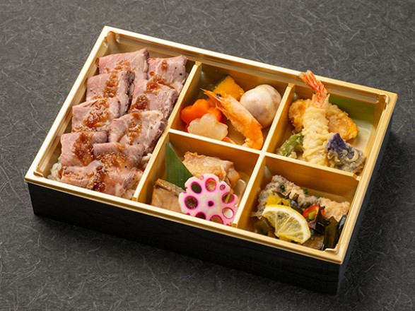 松花堂弁当「牛」