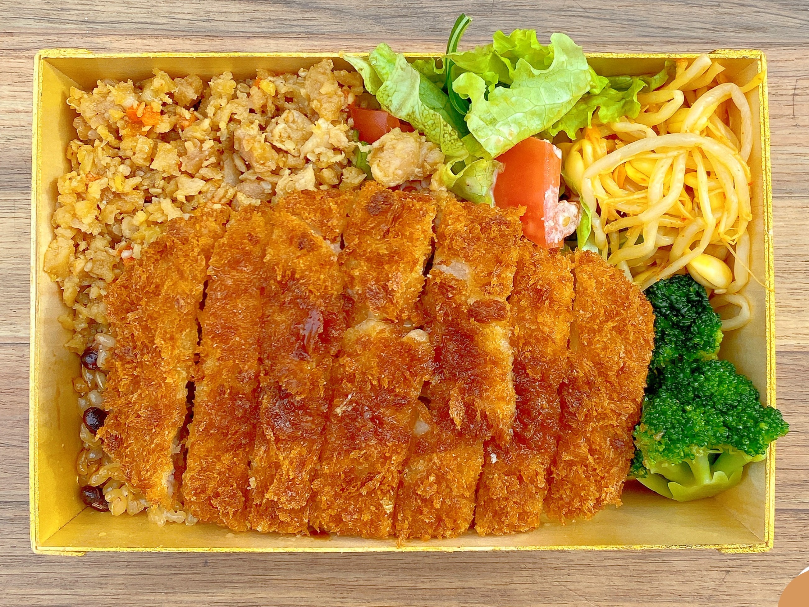 【酵素玄米和み彩弁当】三元豚のやわらかロースカツ～芳醇中農ソース～