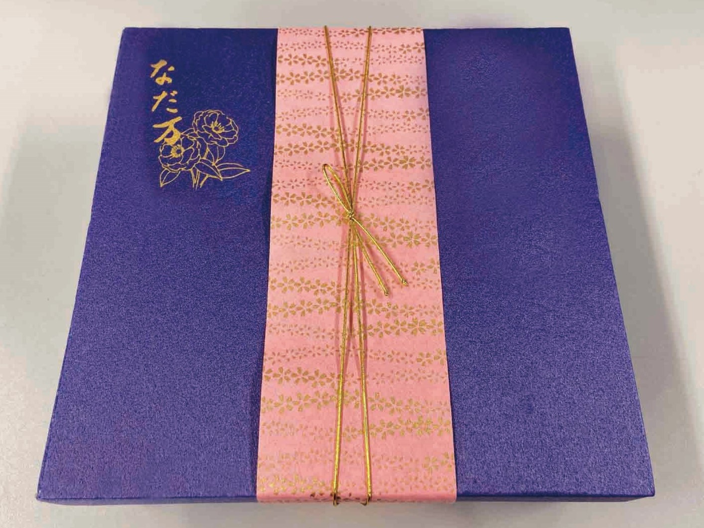 ローストビーフと桜海老御飯のお弁当（500mlペット緑茶付き）【3月～5月】