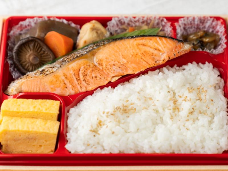 トロける炙り銀鮭の佃浅弁当