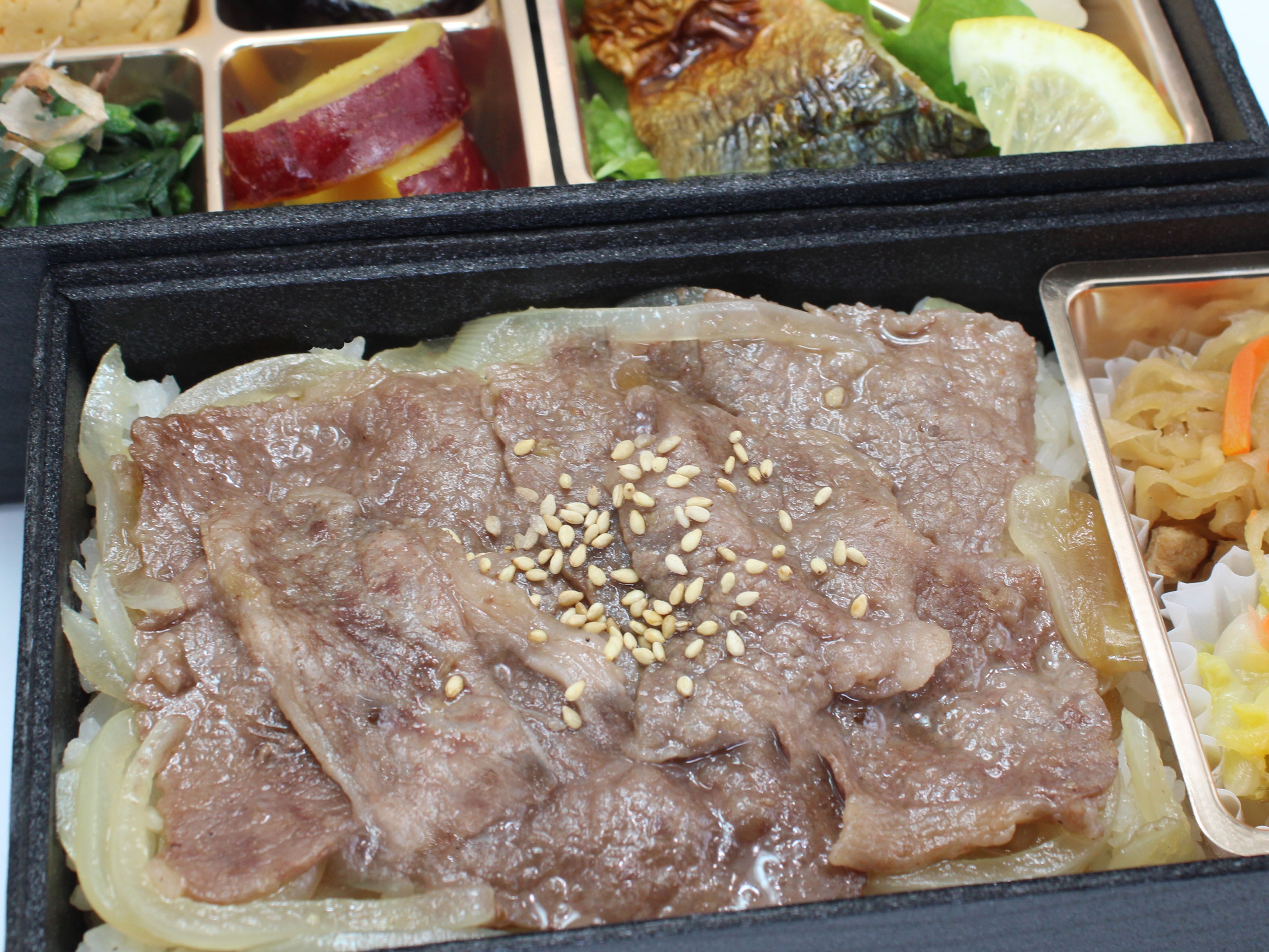 Ｎｏ．172 鹿児島産黒毛和牛の焼きしゃぶ二段重