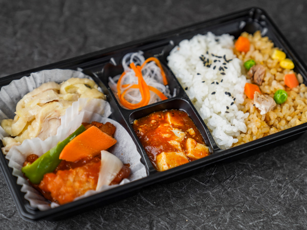 ダブルメイン炒飯弁当 ～白身魚甘酢和え＆葱塩鶏～