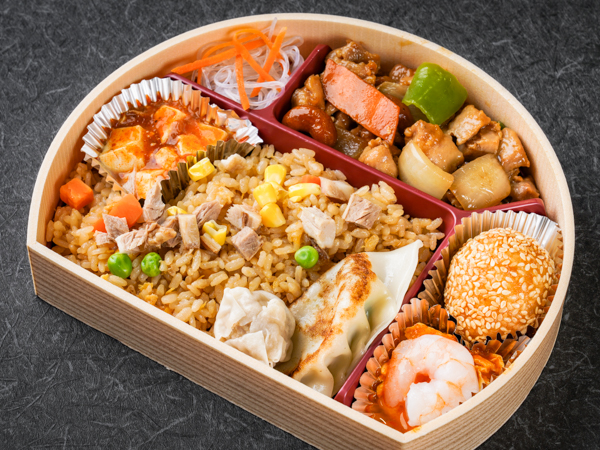 シェフ特製 鶏カシューナッツ炒め弁当