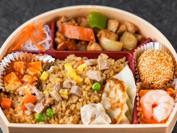 シェフ特製 鶏カシューナッツ炒め弁当