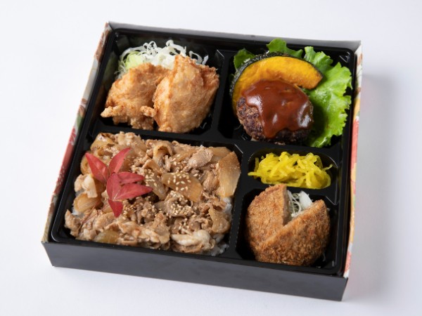 自家製デミグラスハンバーグ・鶏の唐揚げ・メンチカツの焼肉カルビ重