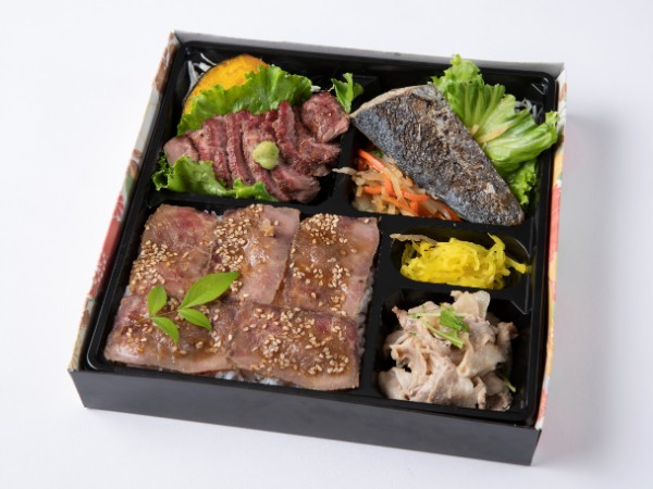特選黒牛ステーキ・魚の塩焼き・しゃぶしゃぶのローストビーフ重