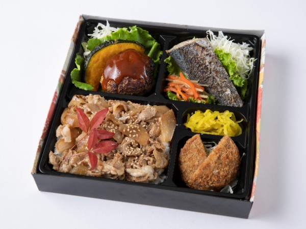 自家製デミグラスハンバーグ・魚の塩焼き・メンチカツの焼肉カルビ重