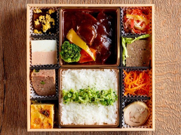 牛スネ肉デミグラス煮込み弁当