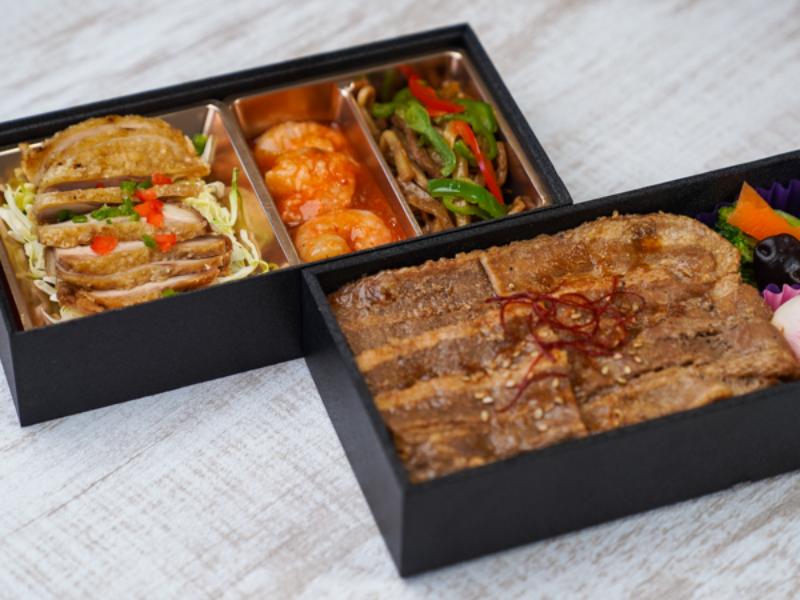 【贅沢二段弁当】三元豚焼肉＆人気中華御膳（油）