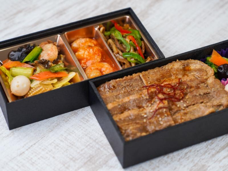 【贅沢二段弁当】三元豚焼肉＆人気中華御膳（八）