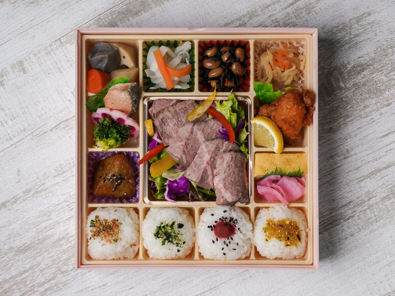 彩り菜膳 ～牛ローストビーフ～