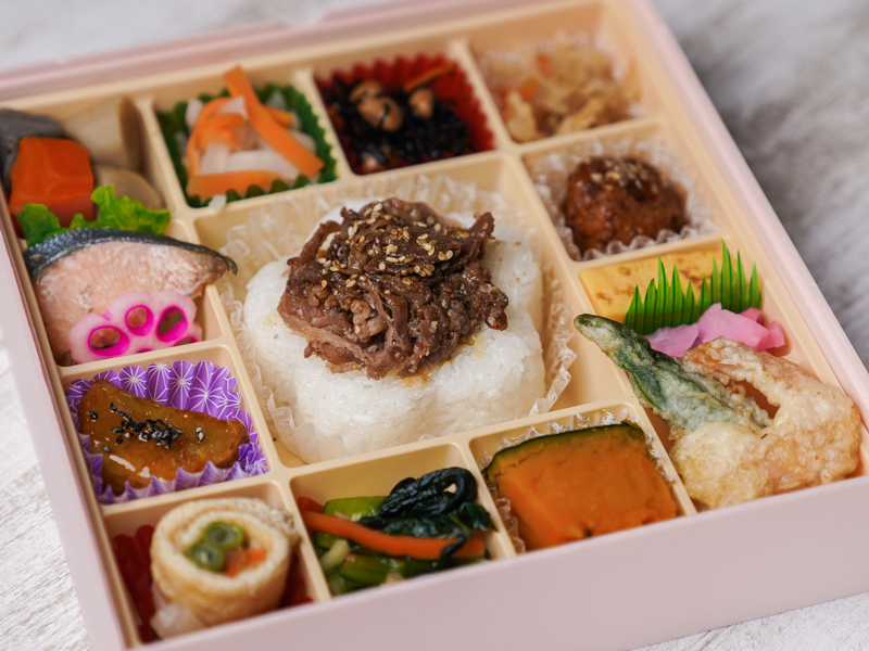 彩り菜膳 ～牛しぐれご飯～