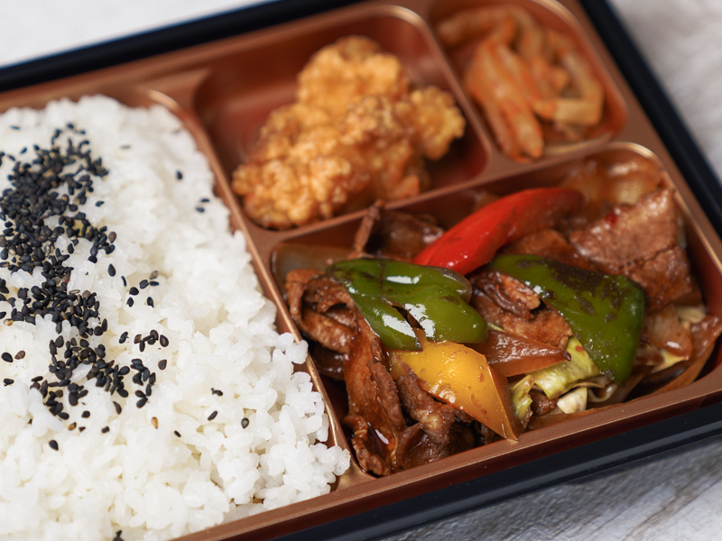 彩り回鍋肉の中華弁当
