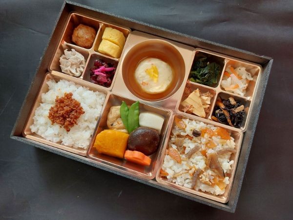 雅 6マス幕ノ内[16]