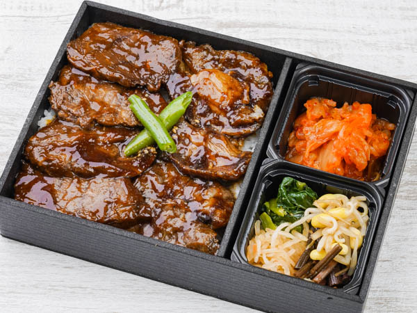 カルビとハラミのハーフ＆ハーフ弁当