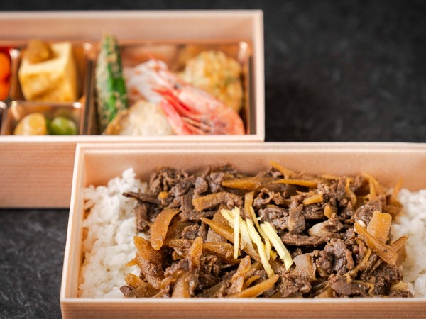 牛しぐれ煮重の二段懐石