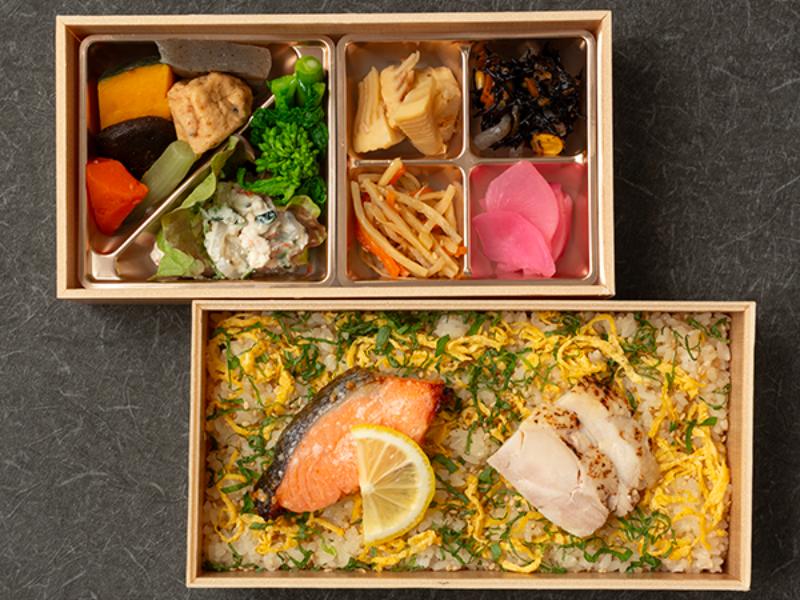 鶏と鮭の二重奏～鶏肉漬け焼きと鮭こうじ焼～