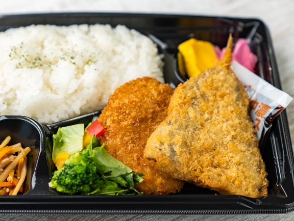 アジフライ弁当