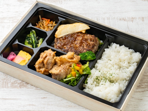 ハンバーグと唐揚げ御膳