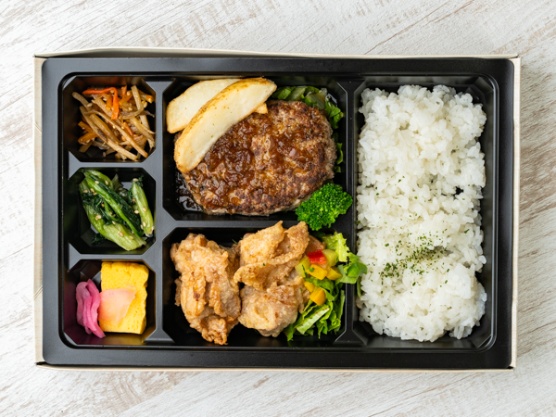 ハンバーグと唐揚げ御膳