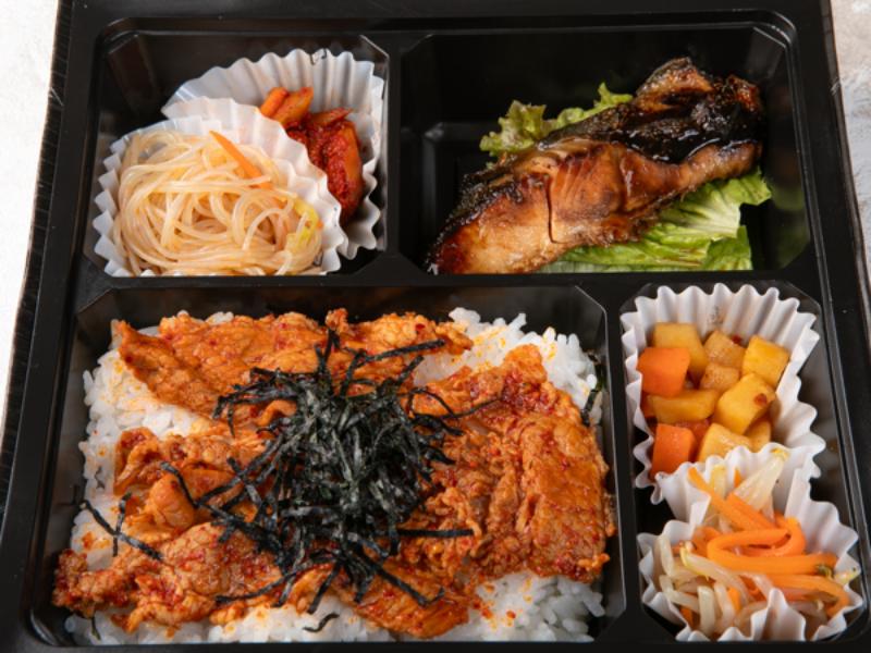 【肉×魚】牛バラ焼肉の甘辛ダレ&鮭タレ焼き