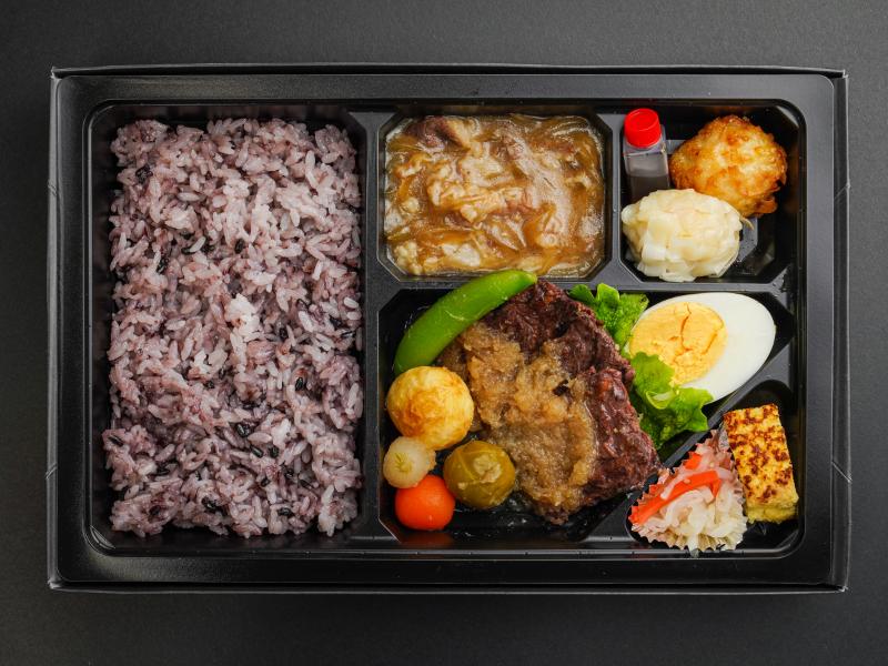 牛しぐれ煮と熟成サーロインの彩野菜弁当