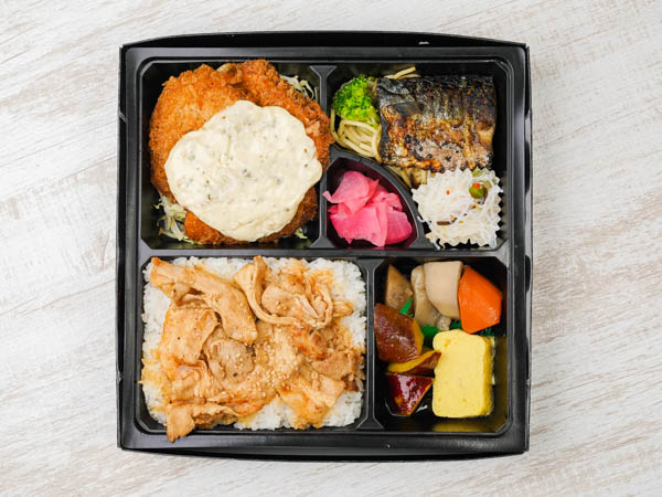 豚カルビ飯（オニオンと芋フライ）満腹弁当