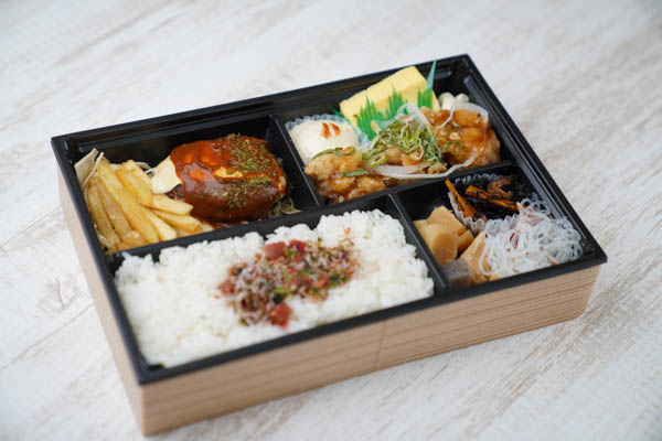 厳選牛チーズデミハンバーグとチキン南蛮御膳