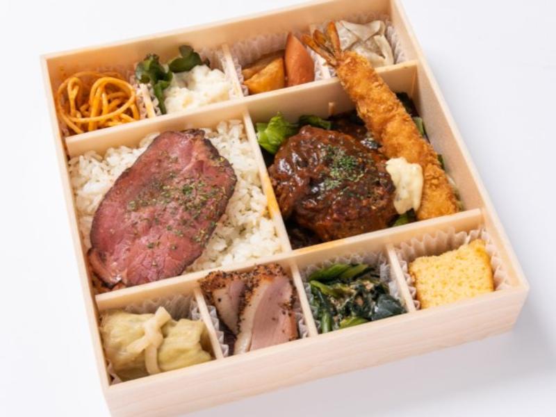 自家製ローストビーフ＆特製デミグラスハンバーグ＆エビフライ弁当