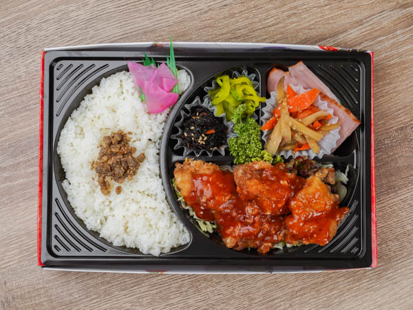 地鶏のチリソース弁当