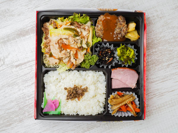 肉野菜炒め＆黒毛和牛手ごねハンバーグステーキ弁当