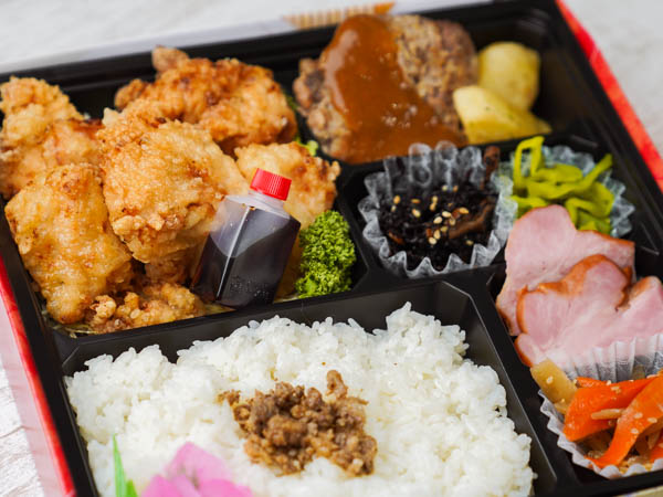 旨塩地鶏唐揚げ＆黒毛和牛手ごねハンバーグステーキ弁当