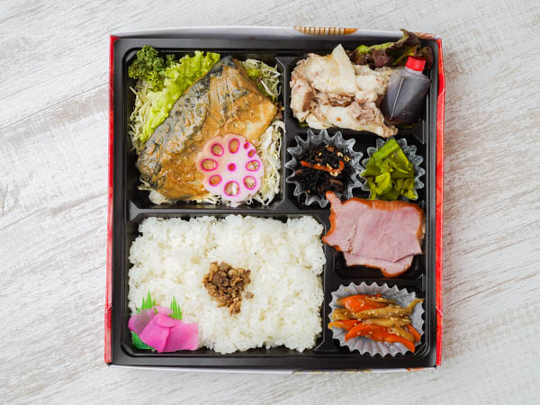 彩り鯖の味噌煮＆もち豚冷しゃぶ弁当