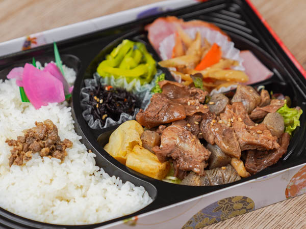 黒毛和牛すじ旨煮弁当