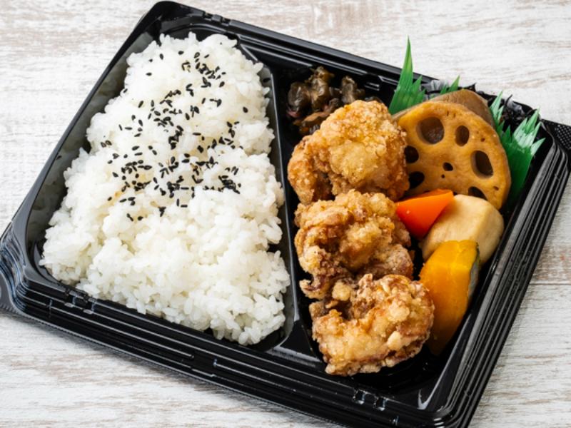 若鶏唐揚げと和惣菜のお弁当