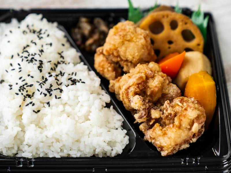 若鶏唐揚げと和惣菜のお弁当