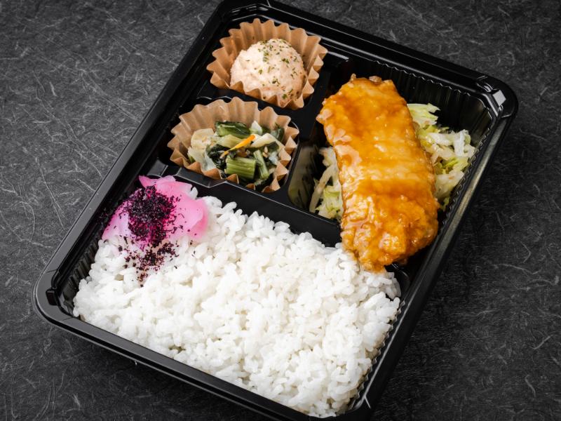 桜 カレイの甘酢あんかけ