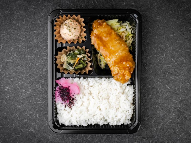 桜 カレイの甘酢あんかけ