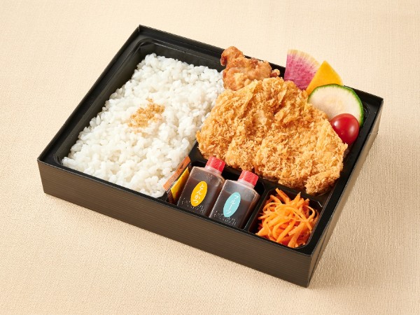 神楽のお得なロースカツと鶏の唐揚げ弁当